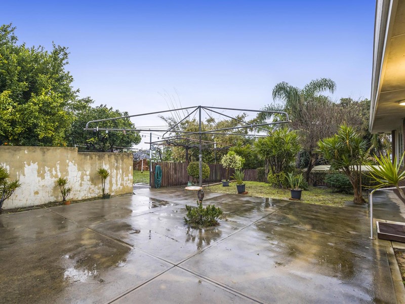 Property for sale in Morley : Passmore Real Estate