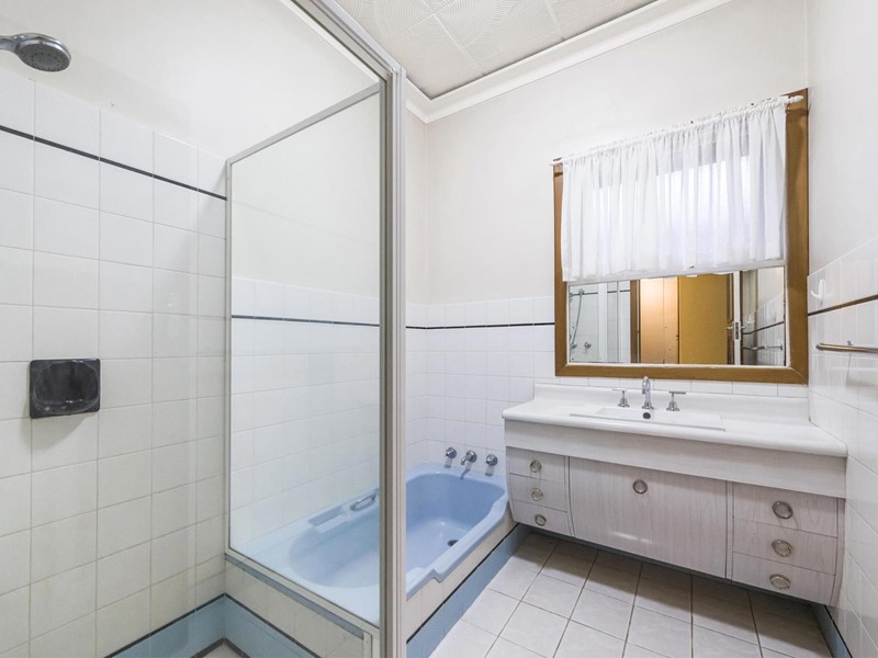 Property for sale in Morley : Passmore Real Estate