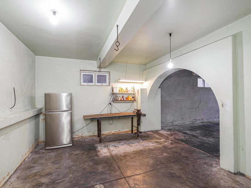 Property for sale in Morley : Passmore Real Estate