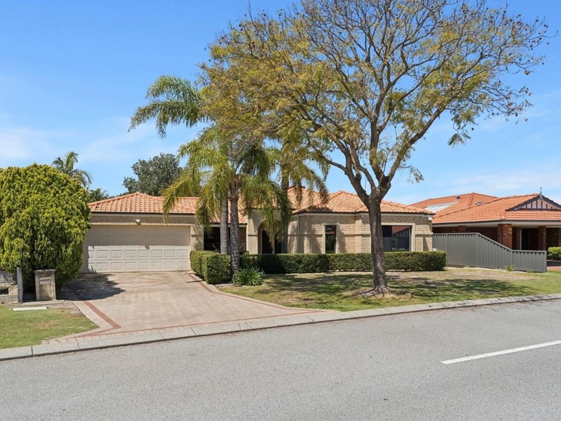 Property for sale in Atwell