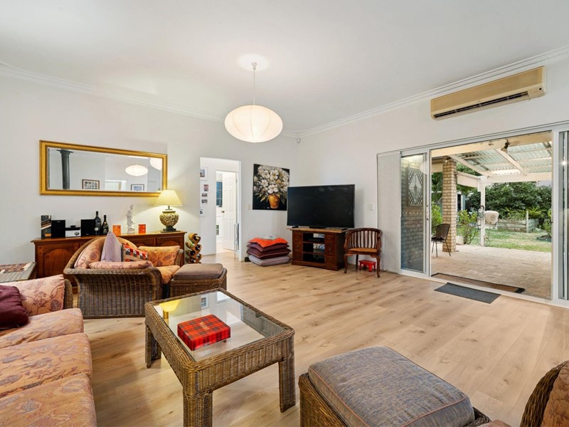 Property for sale in Attadale : Jacky Ladbrook Real Estate