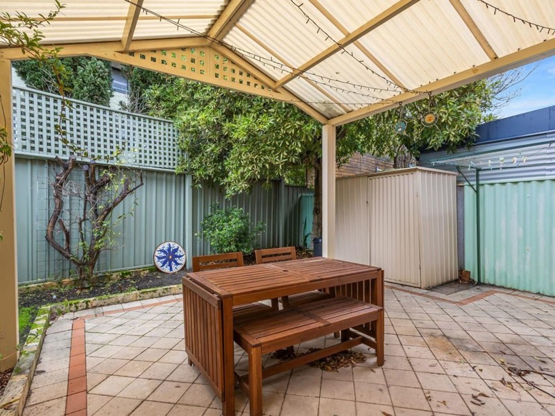 Property for sale in Wembley : West Coast Real Estate