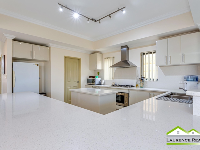 Property for sale in Mindarie : Laurence Realty North