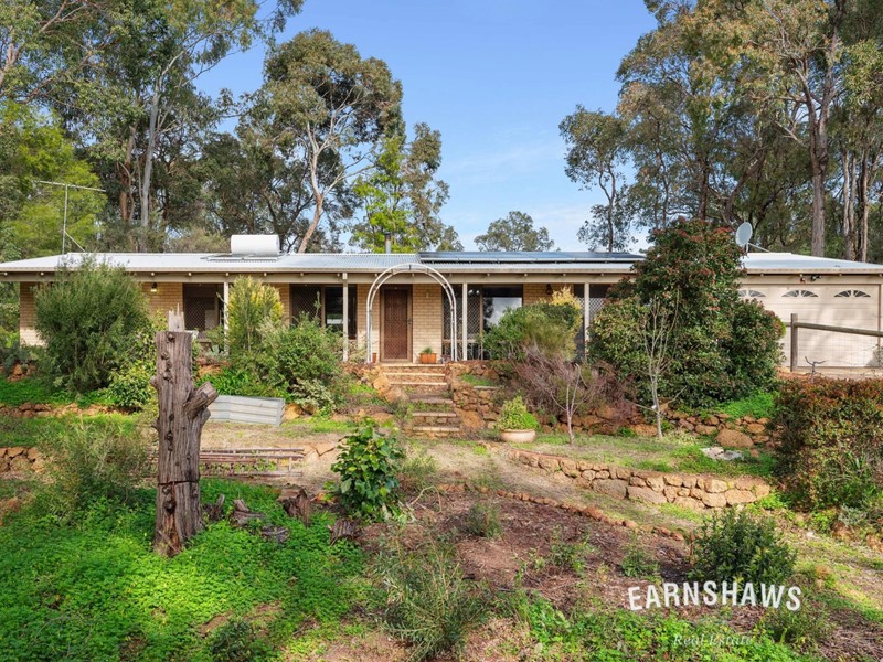 Property for sale in Sawyers Valley