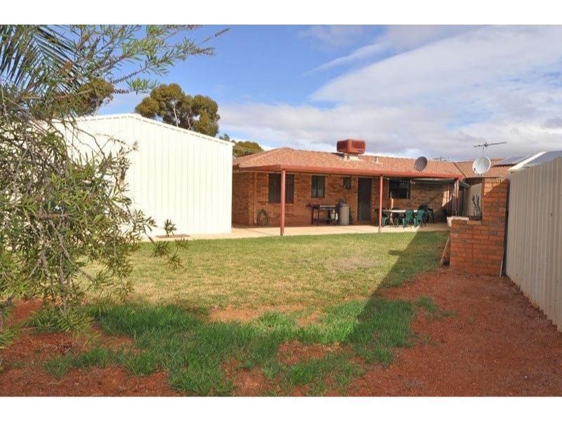 property for rent in south kalgoorlie, 11 morley way