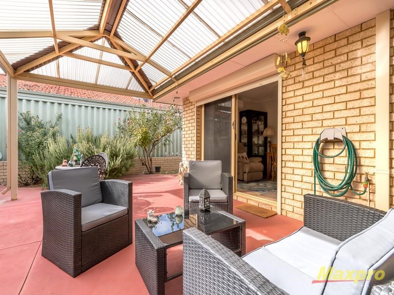 Property for sale in Thornlie, 2/23 Lester Drive, Roberto Del Borrello MAXPRO REAL ESTATE