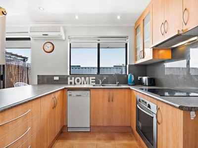 Property for sale in Scarborough : West Coast Real Estate