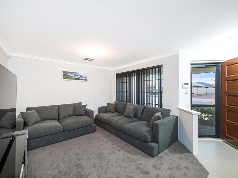 Property for sale in Ellenbrook : Passmore Real Estate