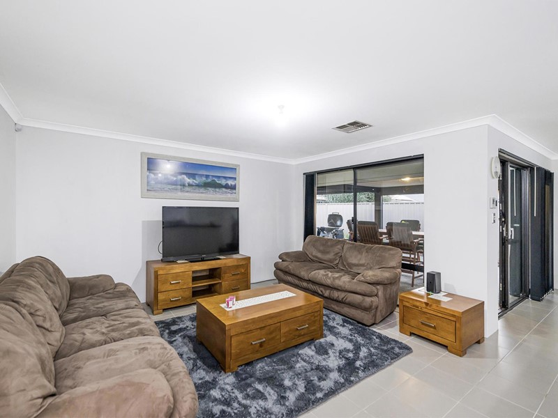 Property for sale in Ellenbrook : Passmore Real Estate
