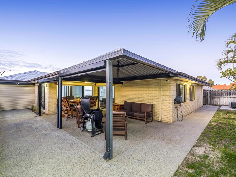 Property for sale in Ellenbrook : Passmore Real Estate