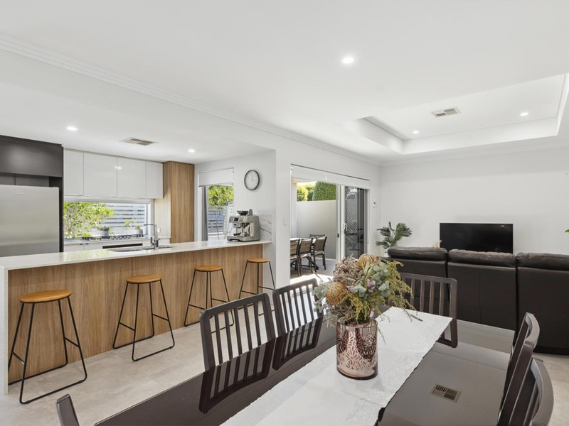 Property for sale in Morley : Passmore Real Estate