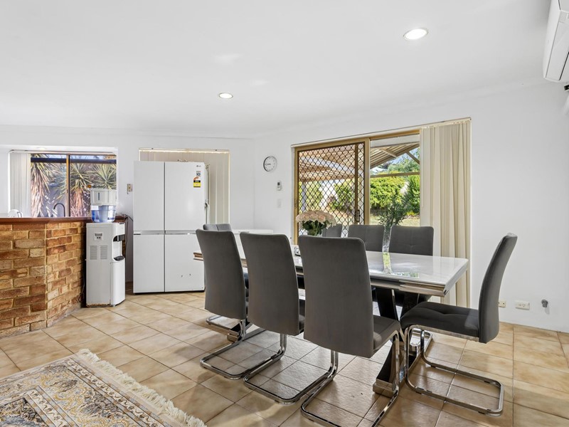 Property for sale in Marangaroo : Passmore Real Estate