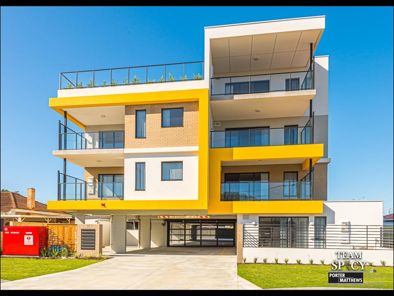 Property for sale in Cloverdale : Porter Matthews Metro Real Estate