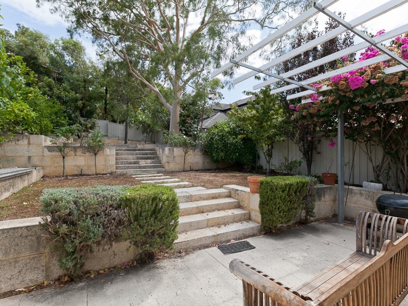 Property for rent in Claremont