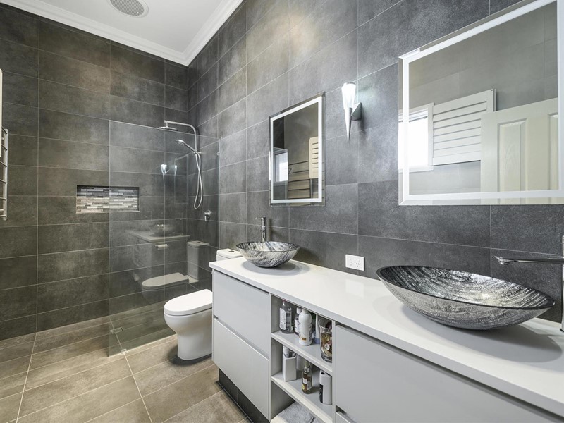 Property for sale in Highgate : Passmore Real Estate