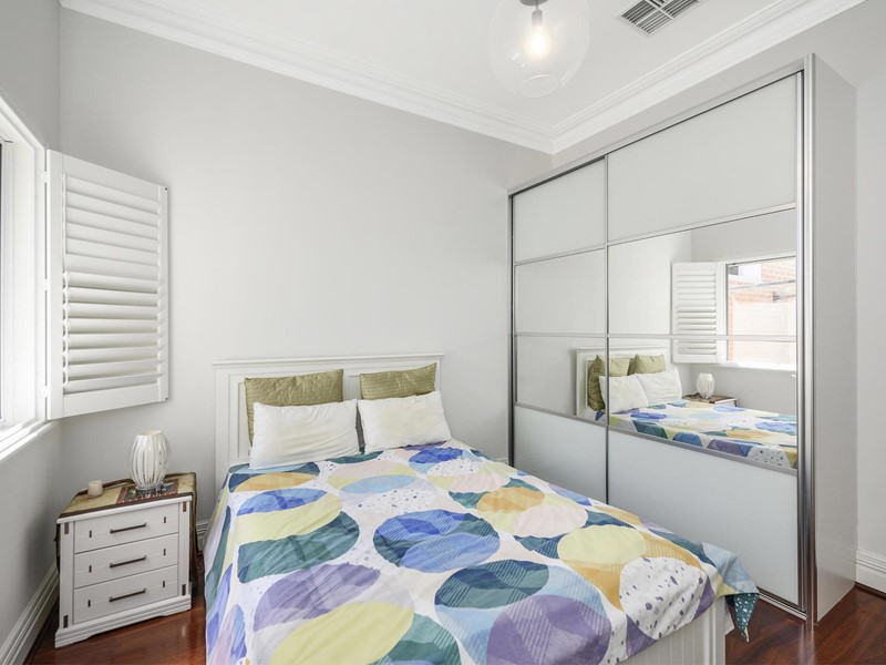 Property for sale in Highgate : Passmore Real Estate