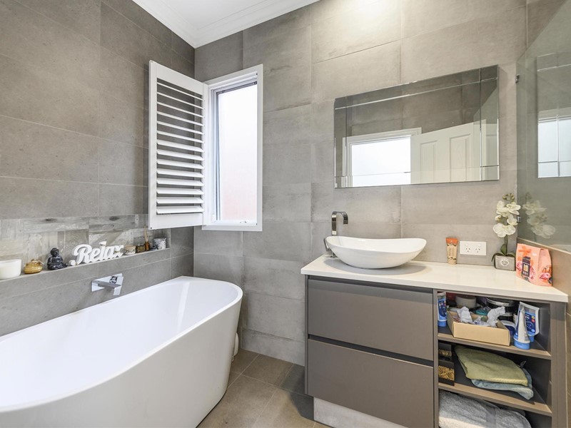 Property for sale in Highgate : Passmore Real Estate