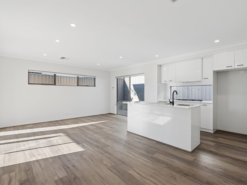 Property for rent in Hamilton Hill : Jacky Ladbrook Real Estate