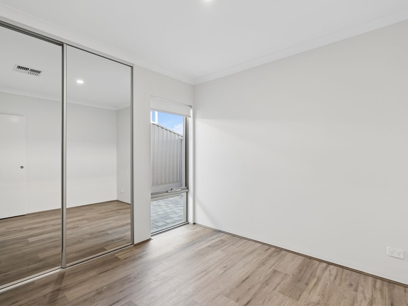 Property for rent in Hamilton Hill : Jacky Ladbrook Real Estate