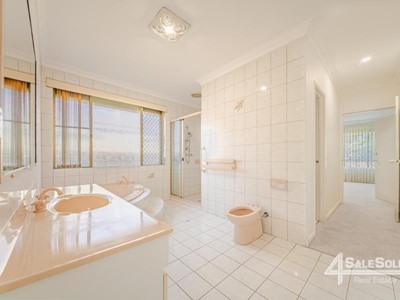 Property for sale in Stirling : 4SaleSold Real Estate