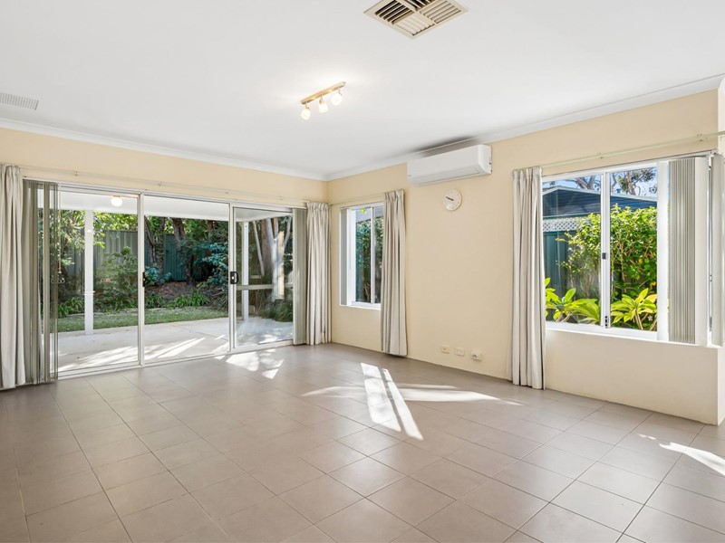 Property for sale in Bicton : Jacky Ladbrook Real Estate