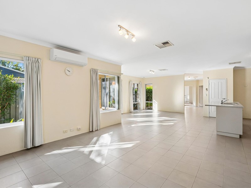 Property for sale in Bicton : Jacky Ladbrook Real Estate