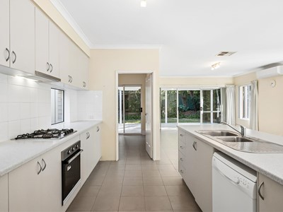 Property for sale in Bicton : Jacky Ladbrook Real Estate