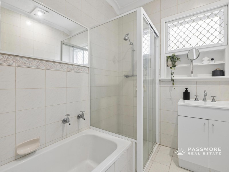Property for sale in Morley : Passmore Real Estate