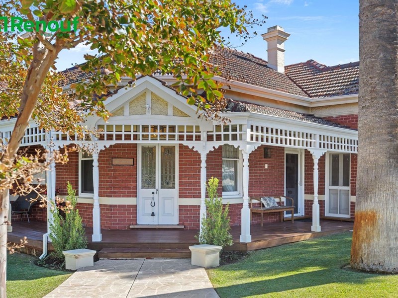 Property for sale in Swanbourne