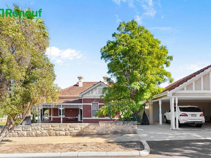 Property for sale in Swanbourne