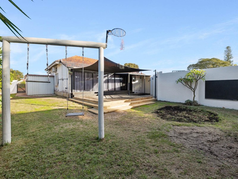 Property for rent in Attadale : Jacky Ladbrook Real Estate