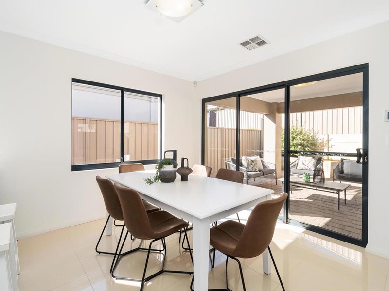Property for sale in Morley : Passmore Real Estate