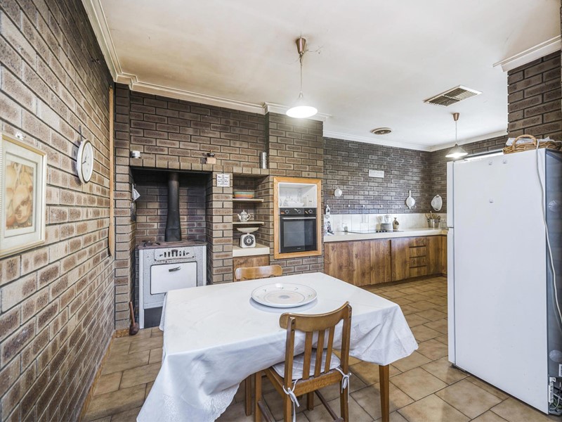 Property for sale in Midland : Passmore Real Estate