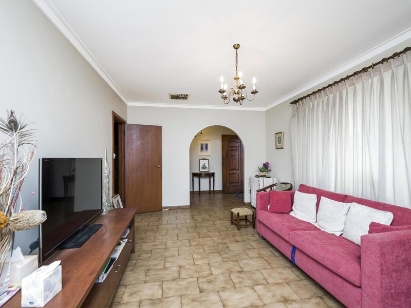 Property for sale in Midland : Passmore Real Estate