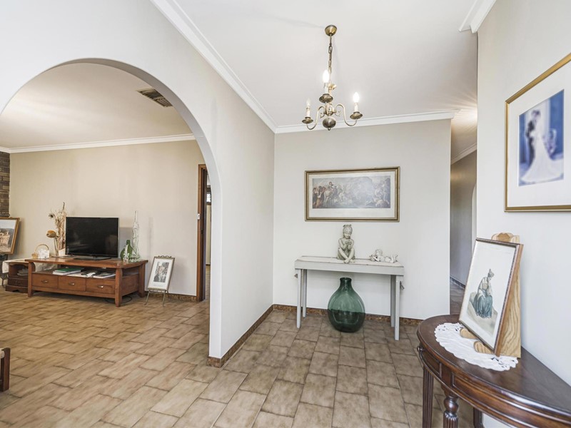 Property for sale in Midland : Passmore Real Estate