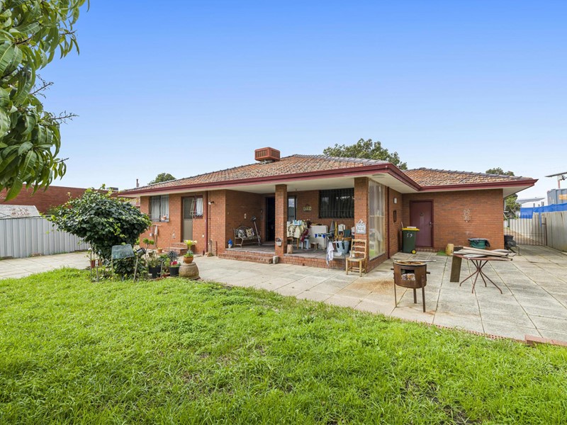 Property for sale in Midland : Passmore Real Estate