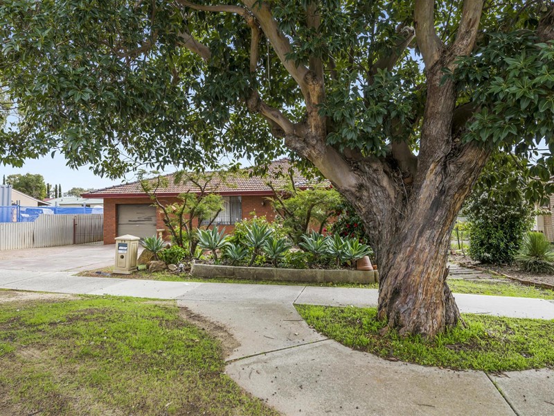 Property for sale in Midland : Passmore Real Estate