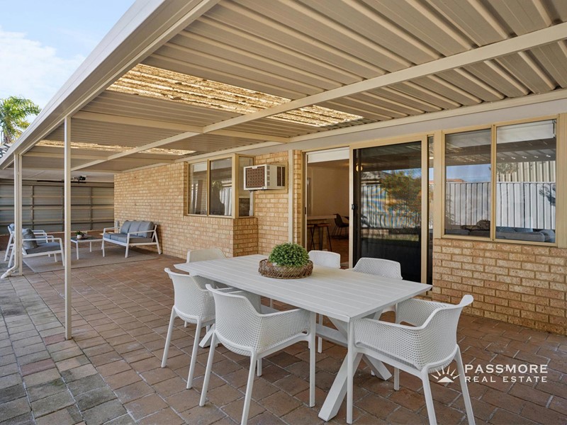 Property for sale in Cooloongup : Passmore Real Estate