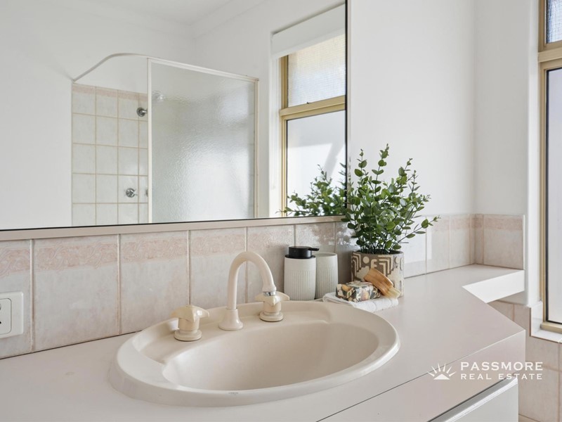 Property for sale in Cooloongup : Passmore Real Estate
