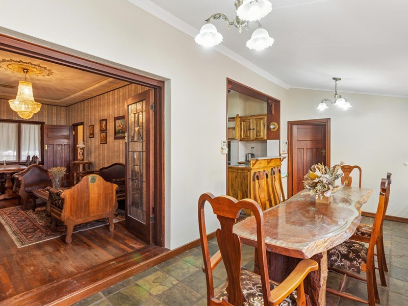 Property for sale in Bedford : Passmore Real Estate