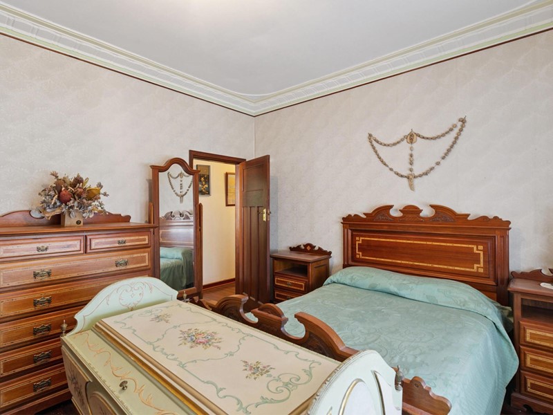 Property for sale in Bedford : Passmore Real Estate
