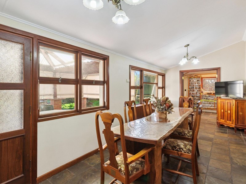 Property for sale in Bedford : Passmore Real Estate
