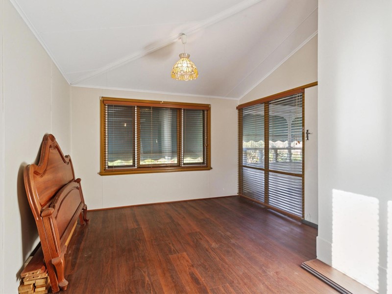 Property for sale in Bedford : Passmore Real Estate