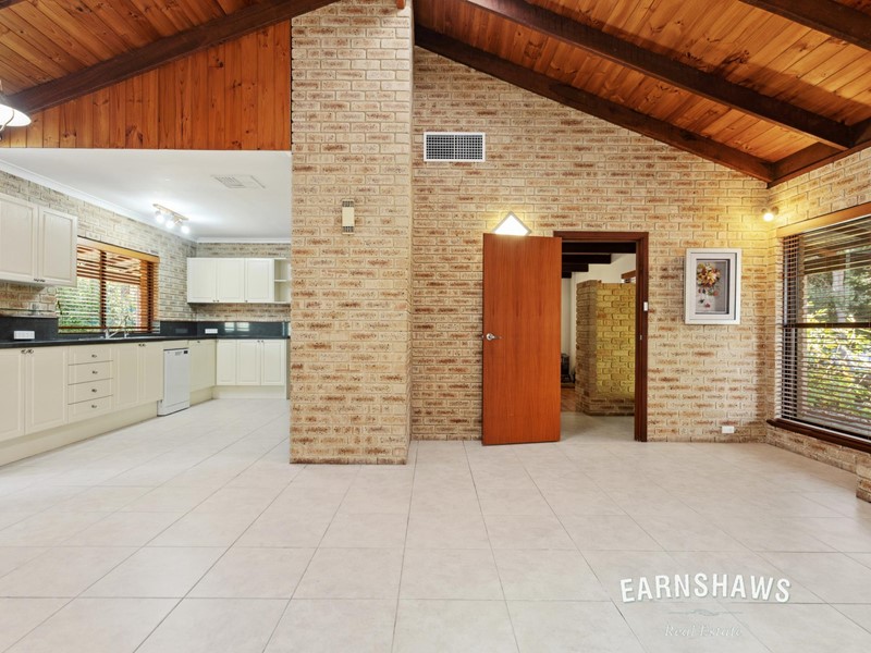 Property for sale in Glen Forrest