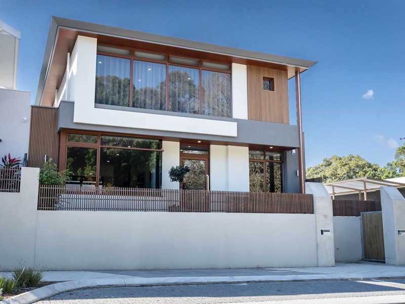 Property for sale in Jolimont