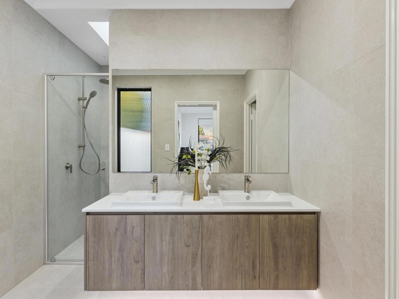Property for sale in Morley : Passmore Real Estate