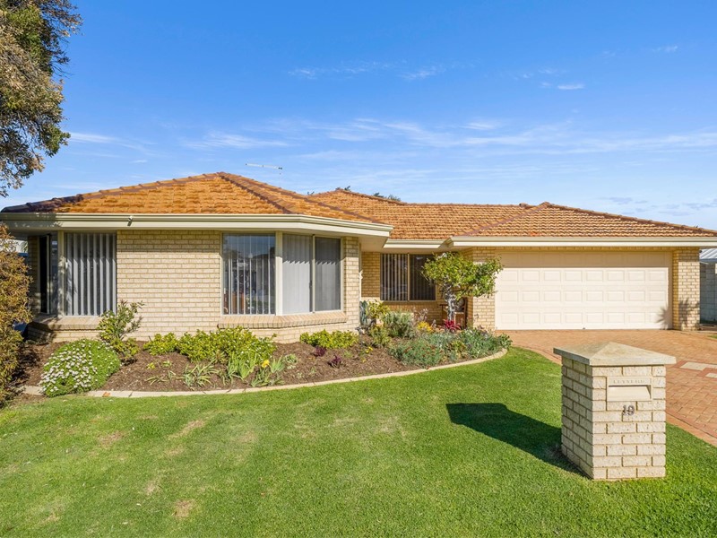 Property for sale in Mindarie : Dempsey Real Estate