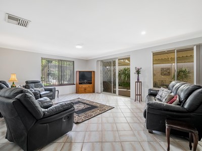 Property for sale in Mindarie : Dempsey Real Estate