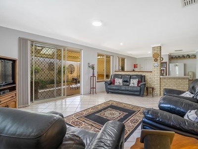 Property for sale in Mindarie : Dempsey Real Estate