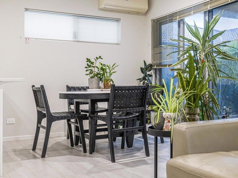 Property for sale in Westminster : Passmore Real Estate